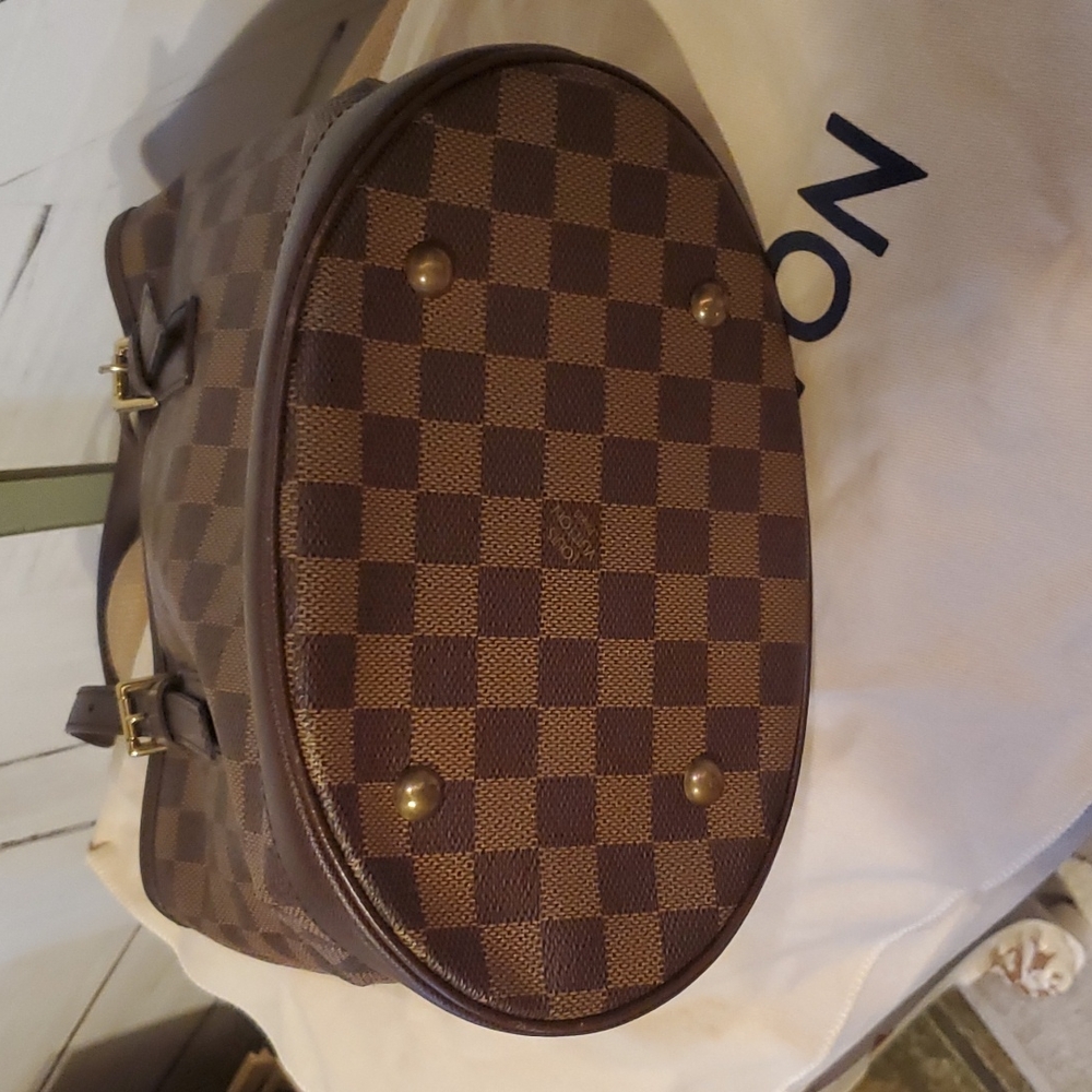 Authentic louis vuitton demier bucket bag in excellent condition!! - Picture 7 of 13